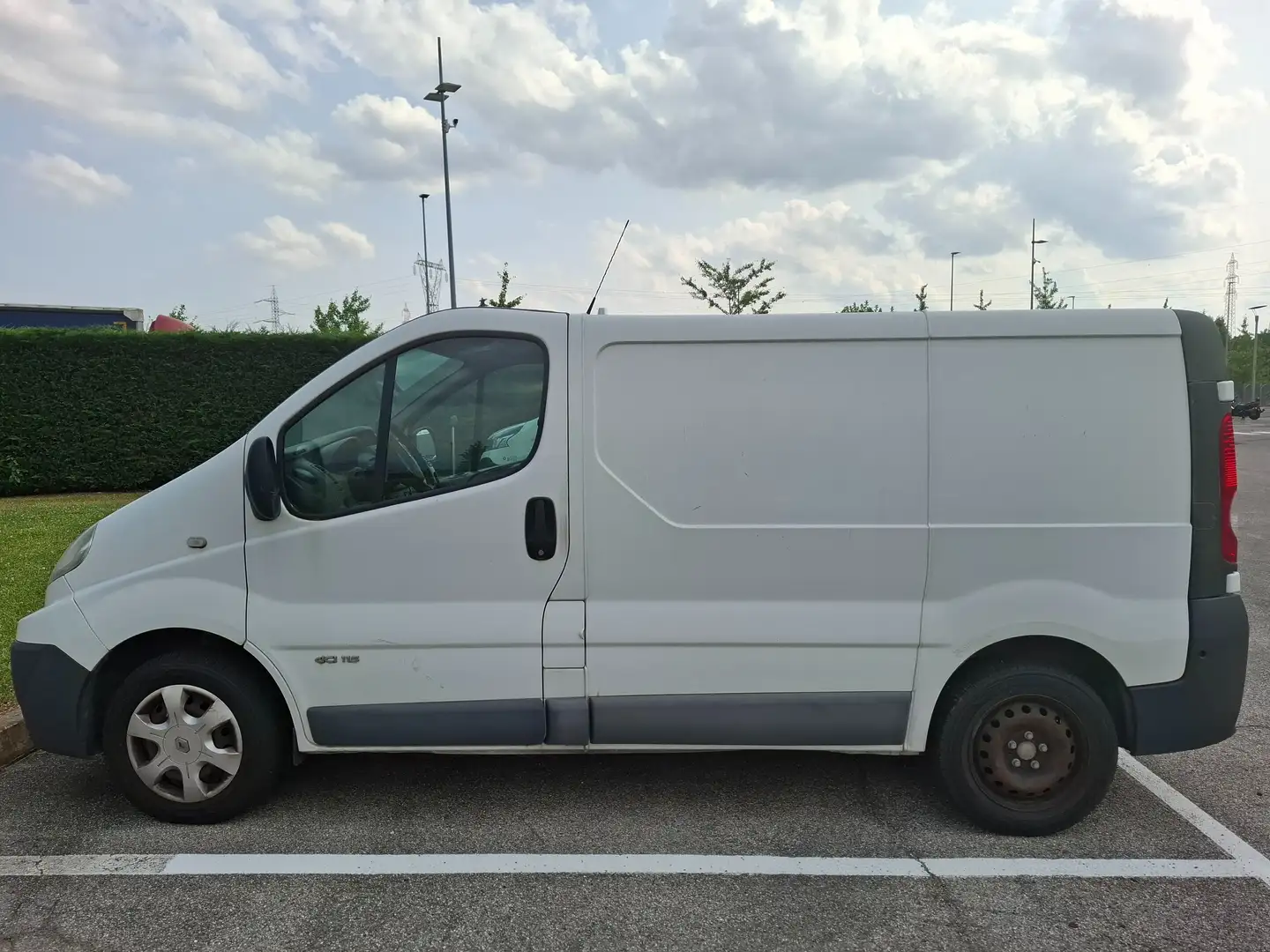 Renault Trafic Білий - 1