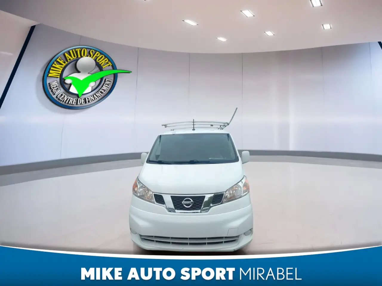 Nissan NV200 снимка Nissan NV200