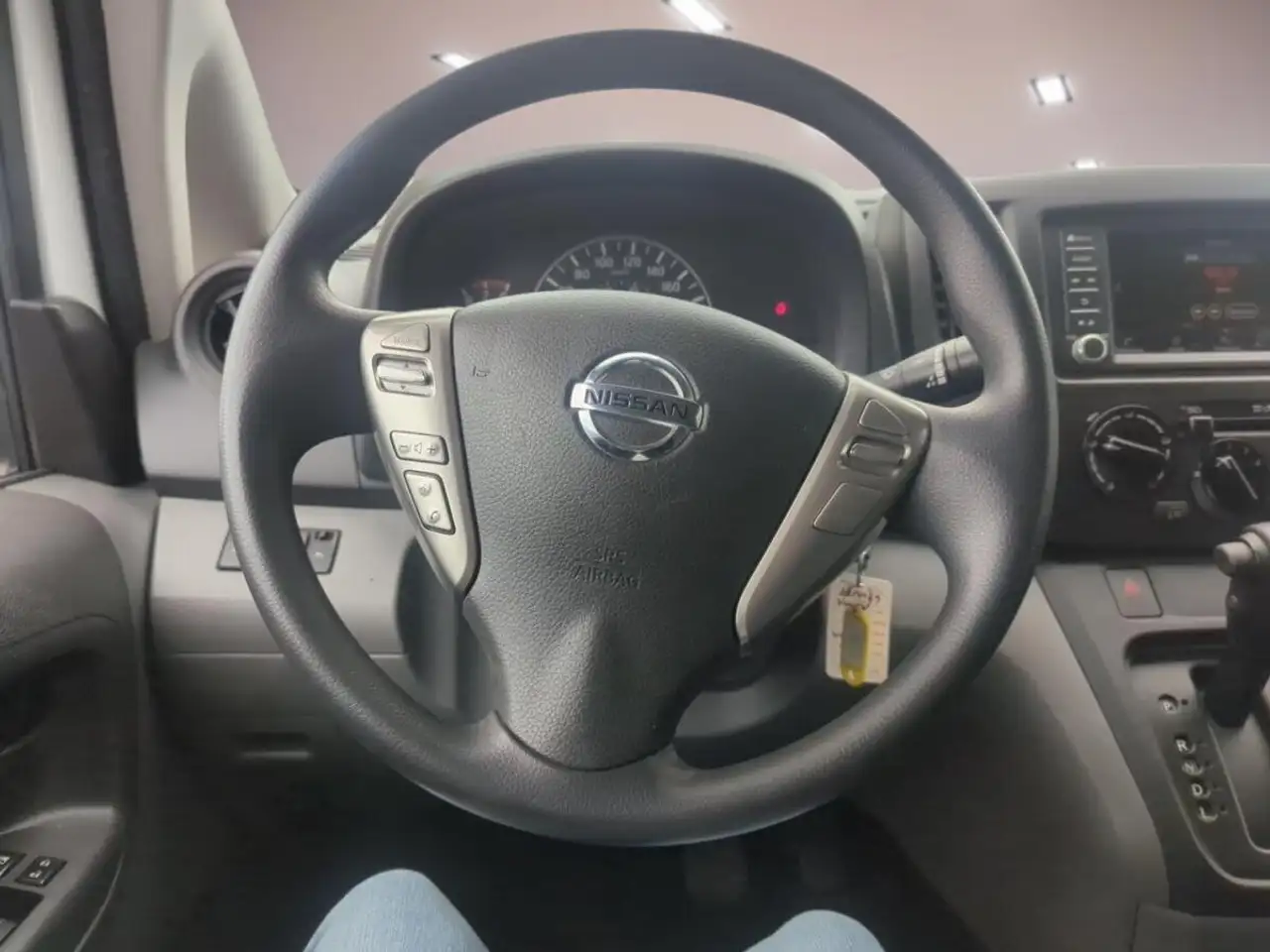 Nissan NV200 снимка Nissan NV200