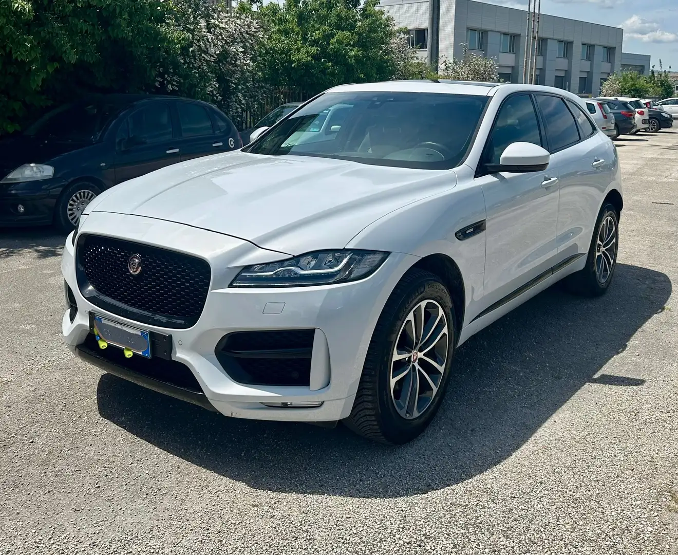 Jaguar F-Pace F-Pace 20152.0d i4 R-Sport awd 180cv auto my19 Bianco - 2