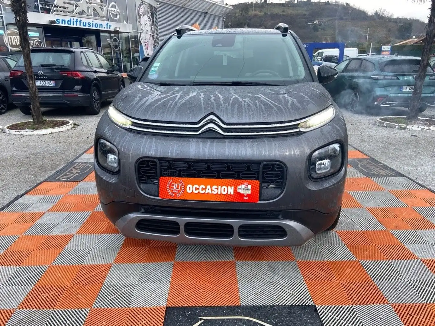 Citroen C3 Aircross PureTech 130 EAT6 SHINE GPS Gris - 2