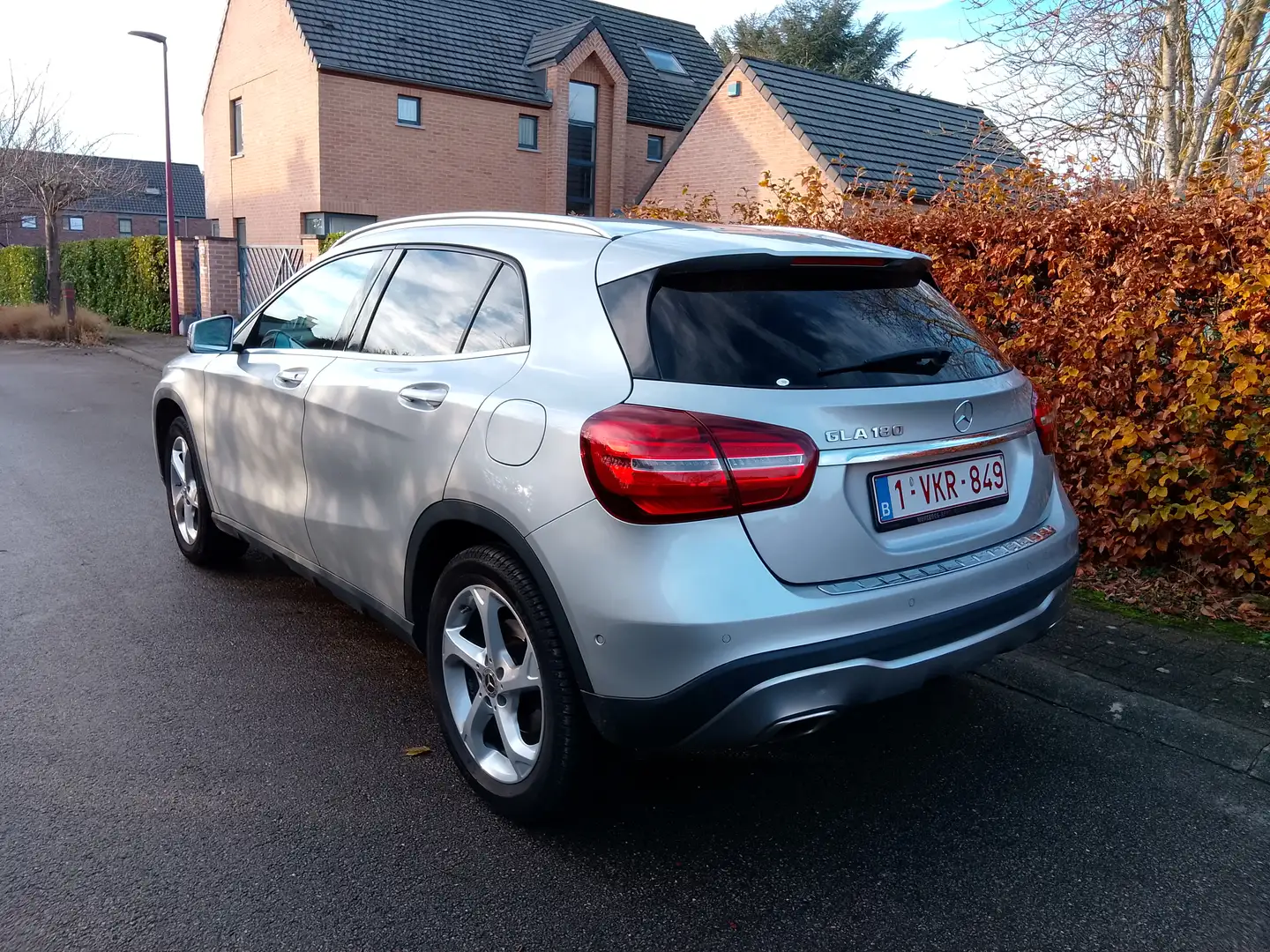 Mercedes-Benz GLA 180 GLA 180 Grijs - 2