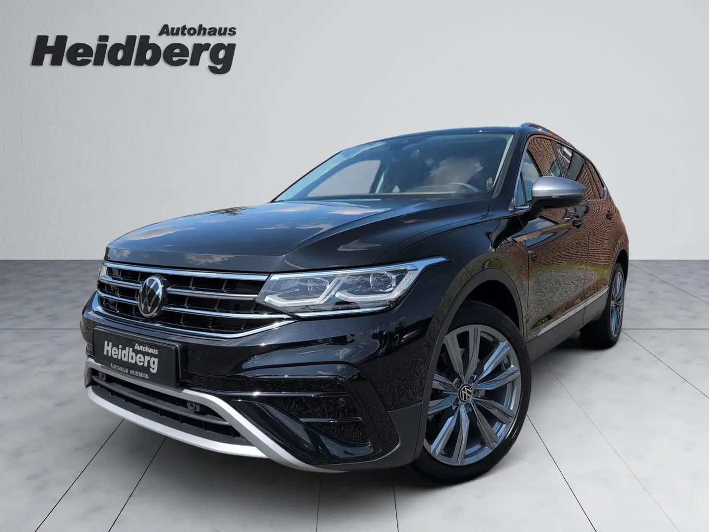Volkswagen Tiguan Allspace 2.0 TDI 4M AHK-schw 7 Si Matrix-IQ 20" ACC Keyless Schwarz - 1