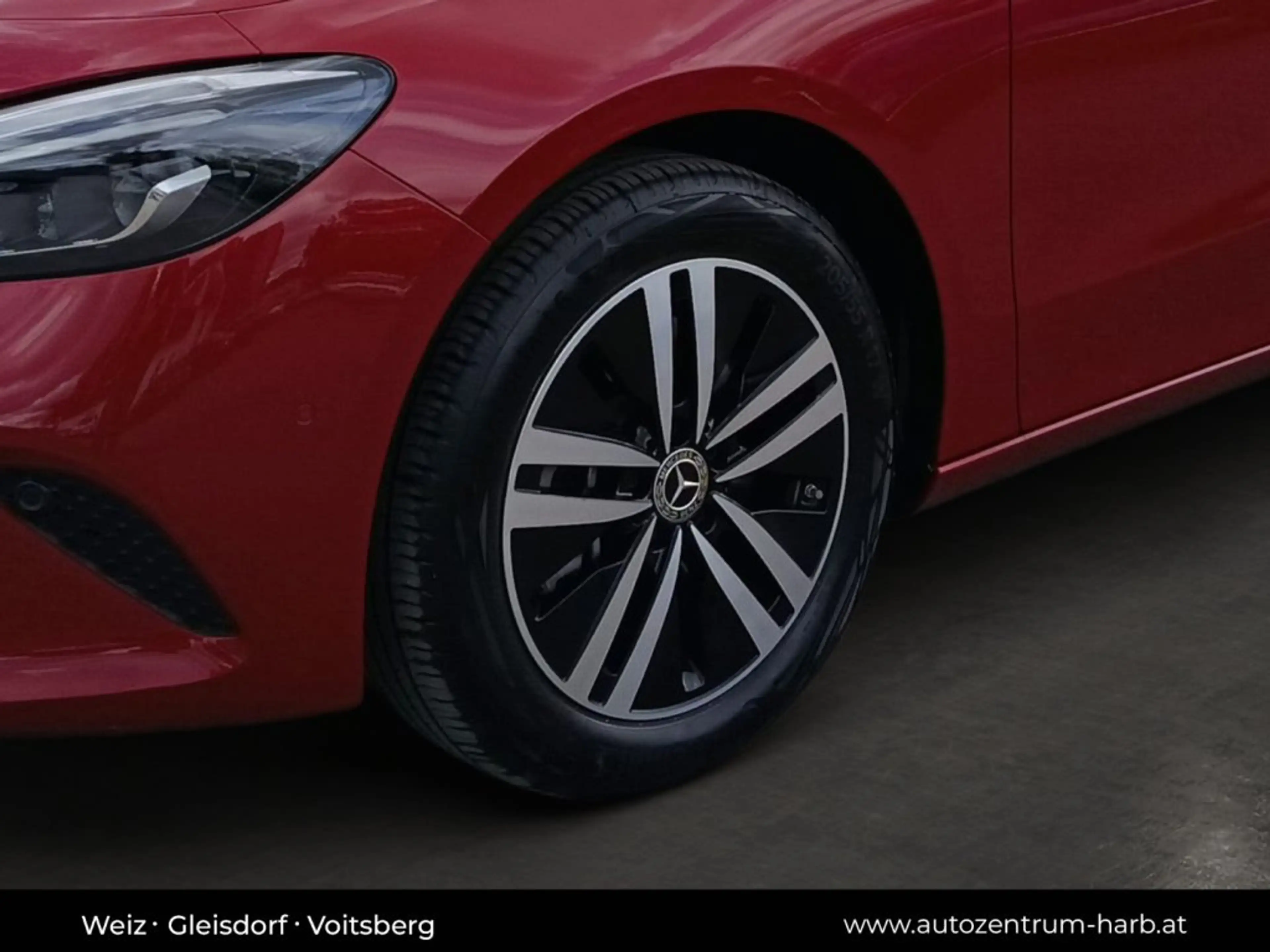 Mercedes-Benz B 250 e — photo 13