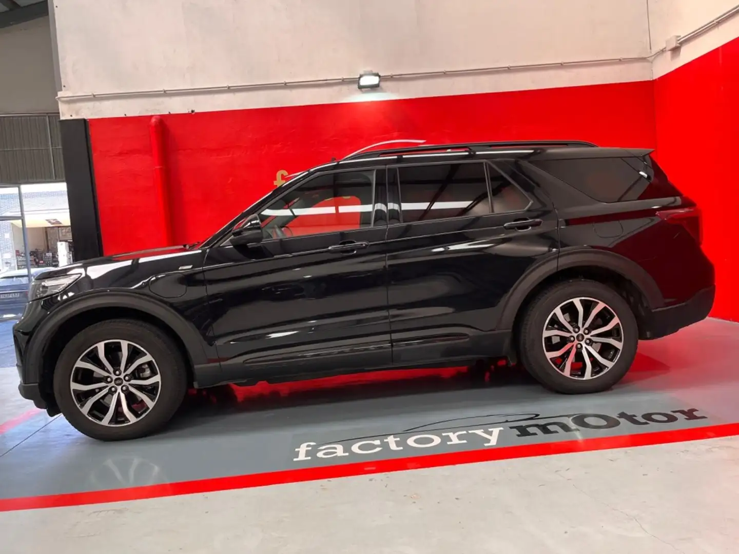 Ford Explorer 3.0 PHEV ST-Line AWD 450 Siyah - 2