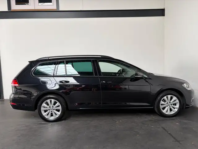 Volkswagen Golf view 30