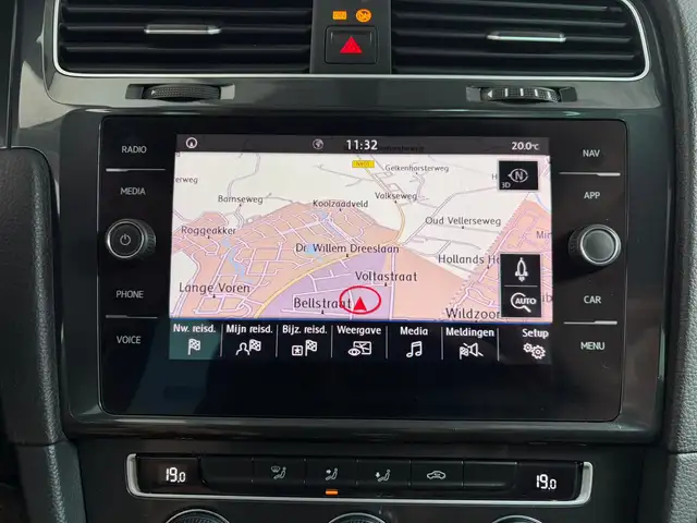 Volkswagen Golf view 21