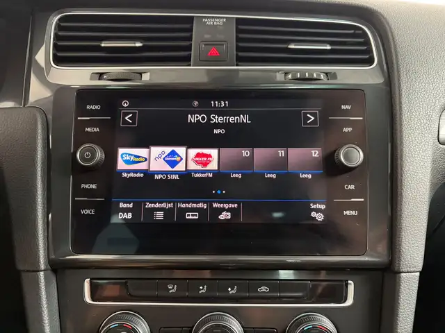 Volkswagen Golf view 13