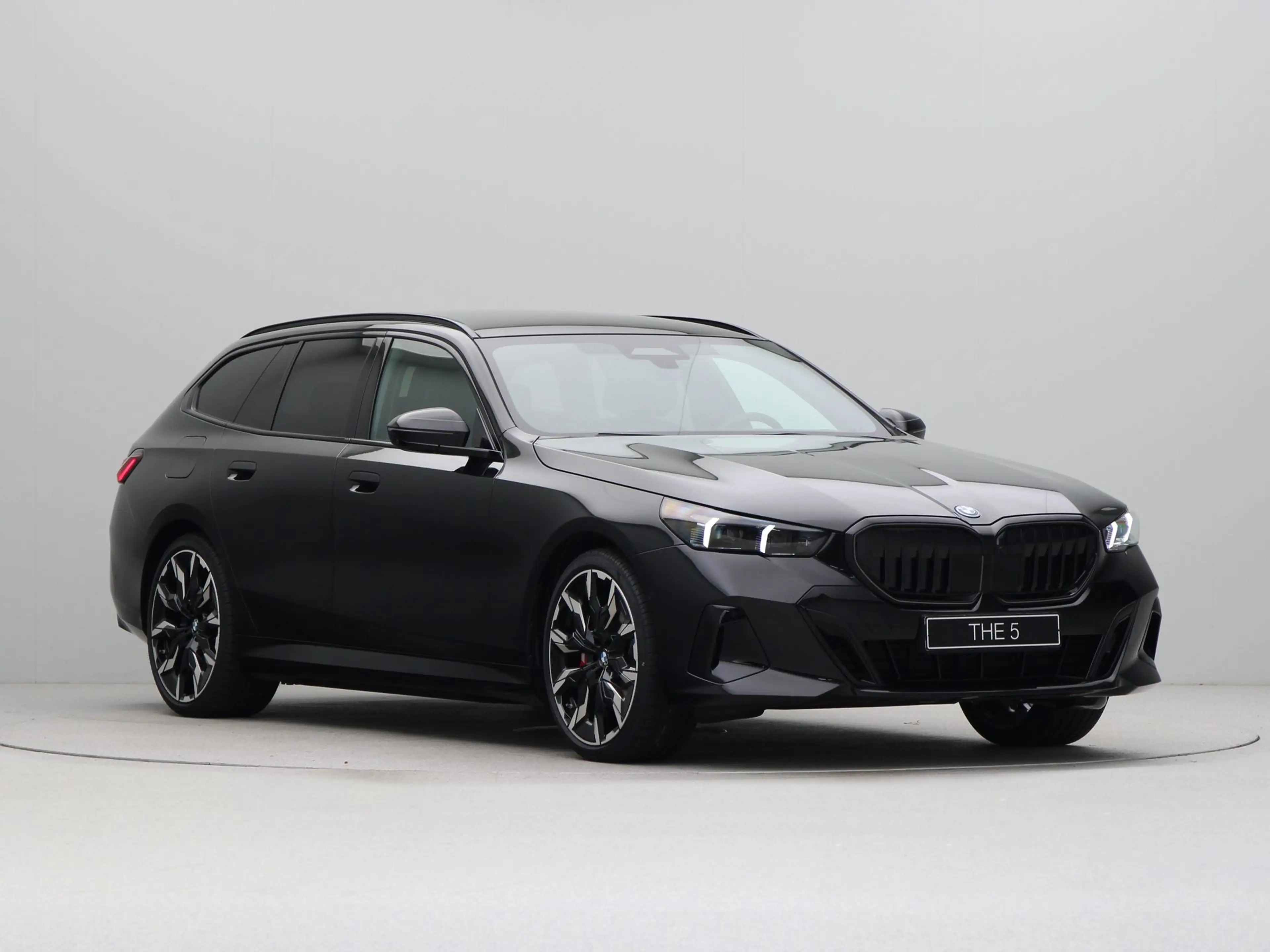 BMW 550 5 serie Touring 550e xDrive — photo 7