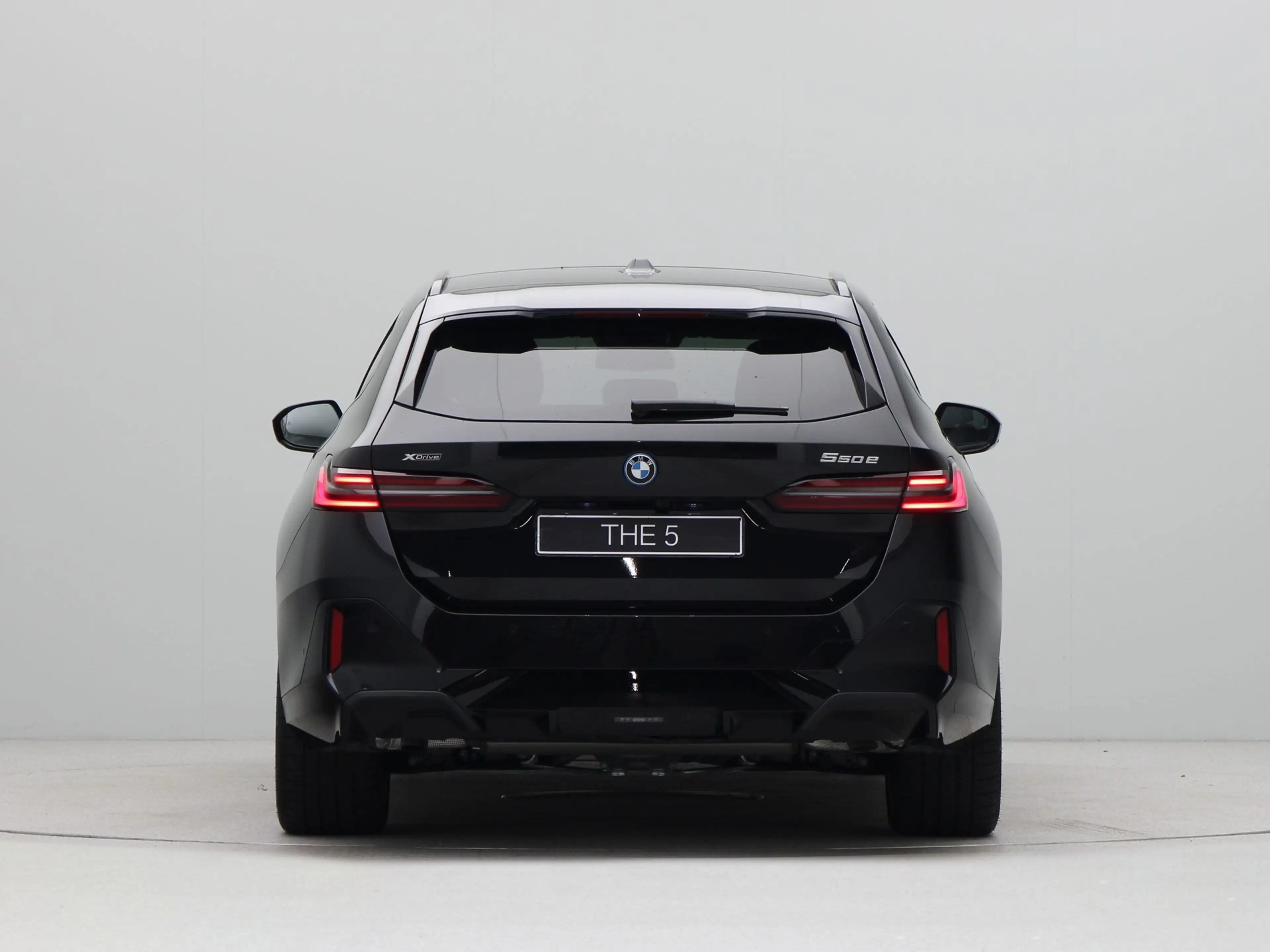 BMW 550 5 serie Touring 550e xDrive — photo 10
