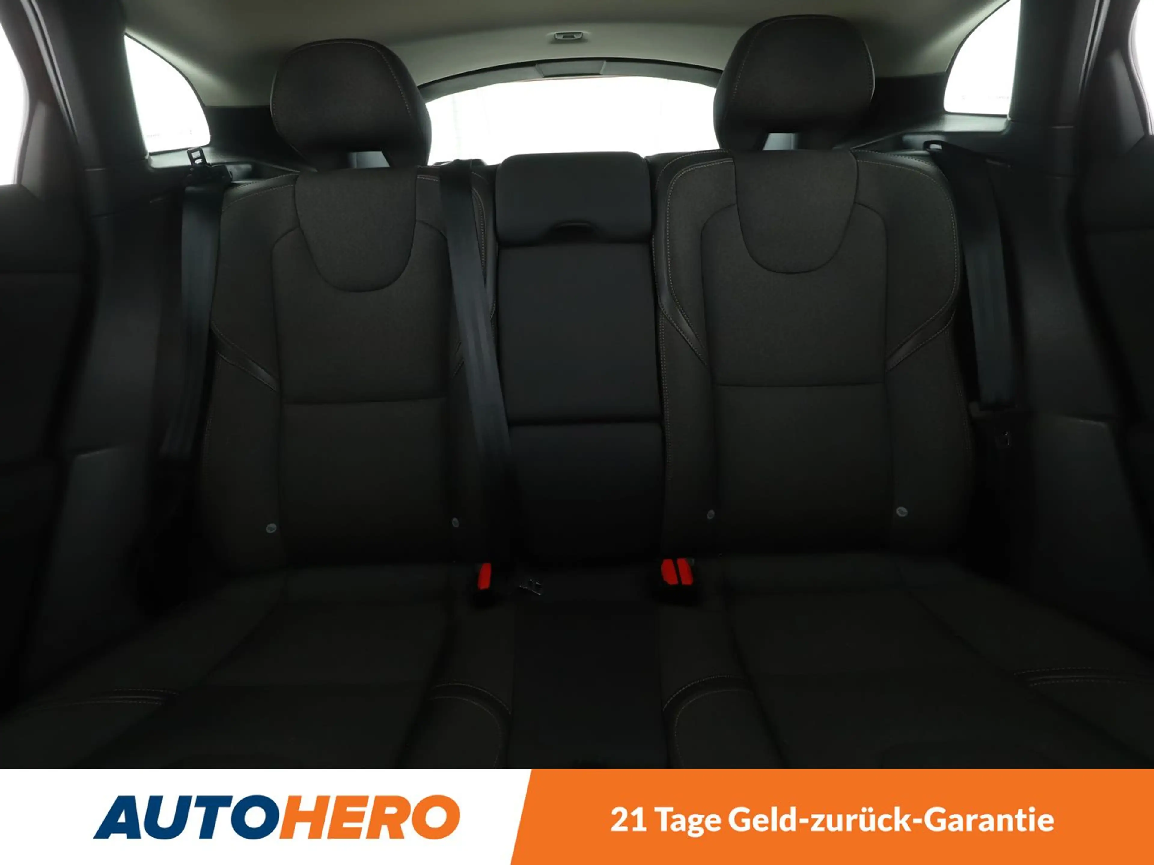 Volvo V40 Cross Country 2.0 D3 Momentum Aut.*NAVI*PDC*TEMPO*PANO*SHZ* — photo 15