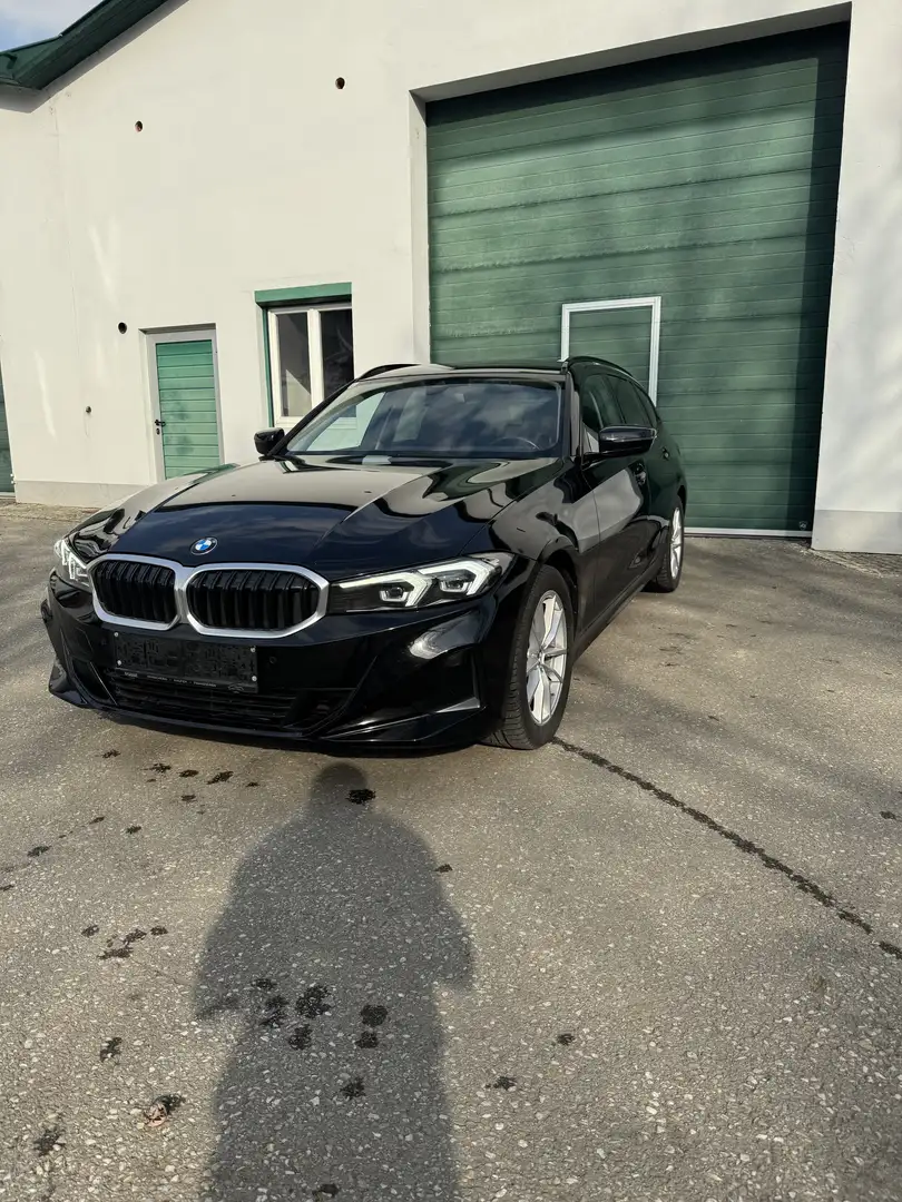 BMW 318 BMW 3er-Reihe 318d 48 V Touring Aut. / 74.400 km / - 2