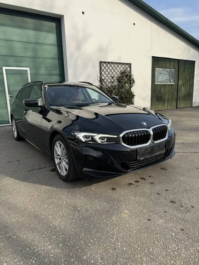 BMW 318 BMW 3er-Reihe 318d 48 V Touring Aut. / 74.400 km / - 1
