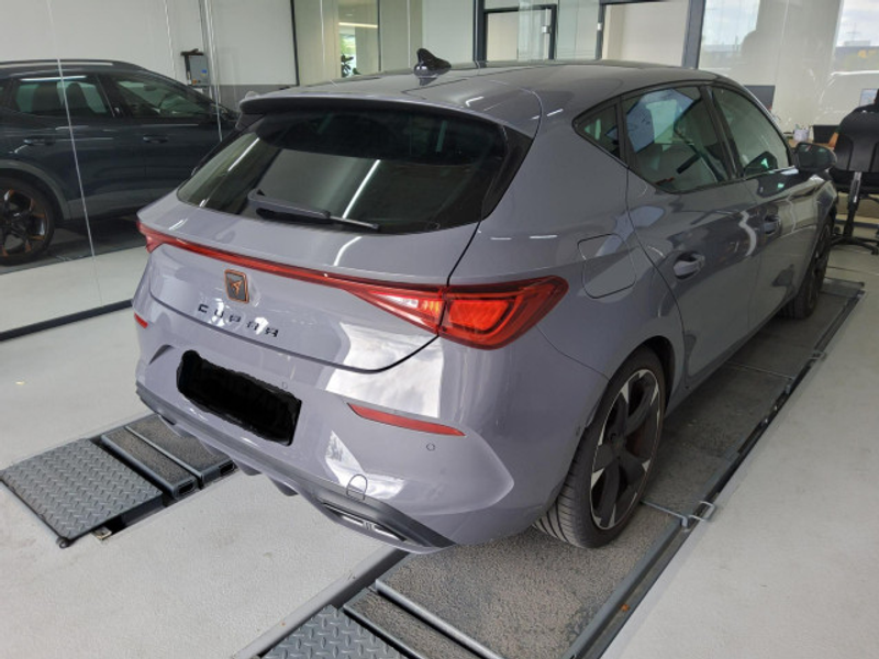 SEAT Leon 1.5 eTSI DSG *LED*ACC*KAM*NAVI*Sportpak* — photo 3