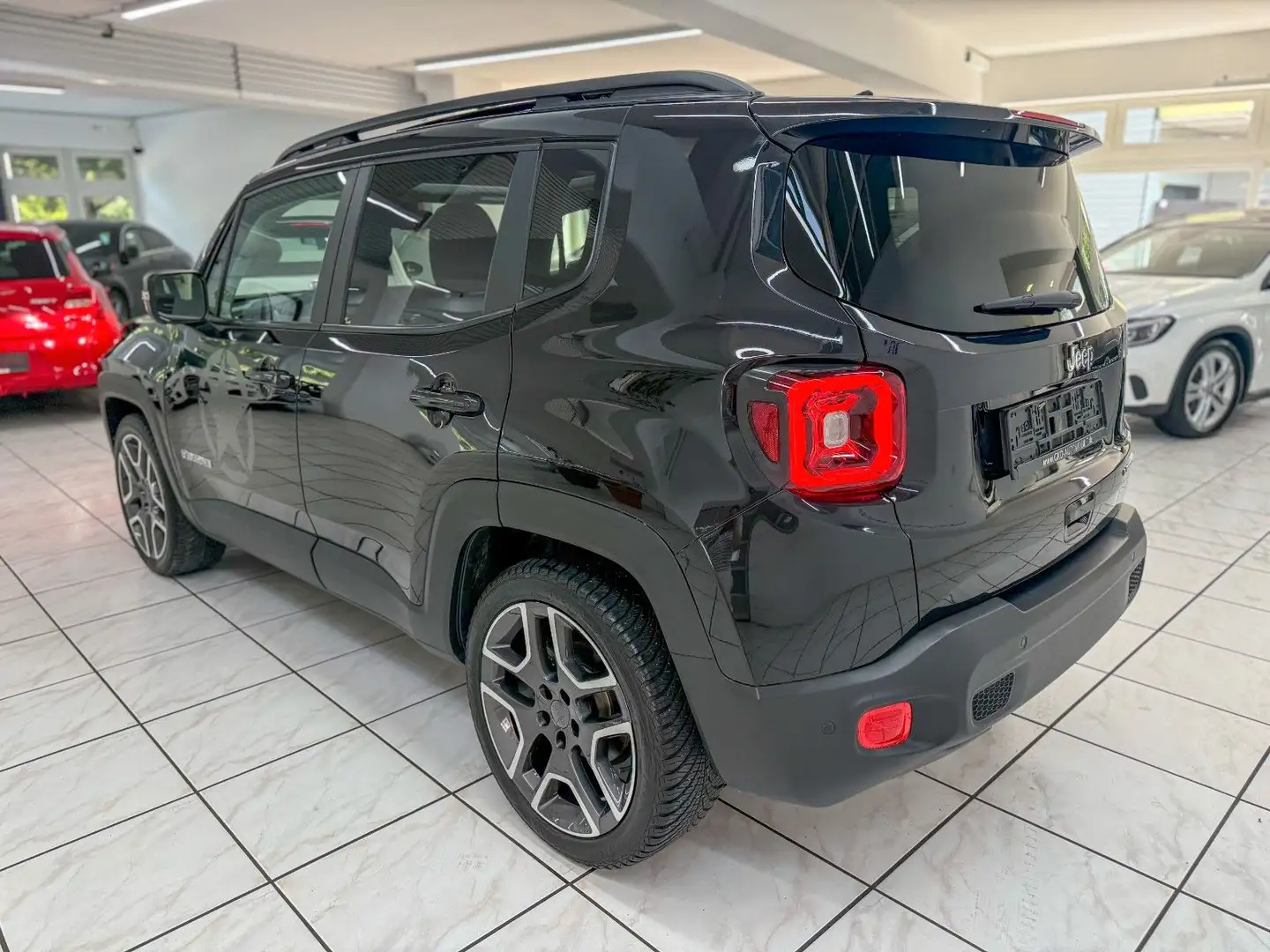 Jeep Renegade Limited FWD*Navi*PANO*Sond/Technik Pak* Zwart - 2