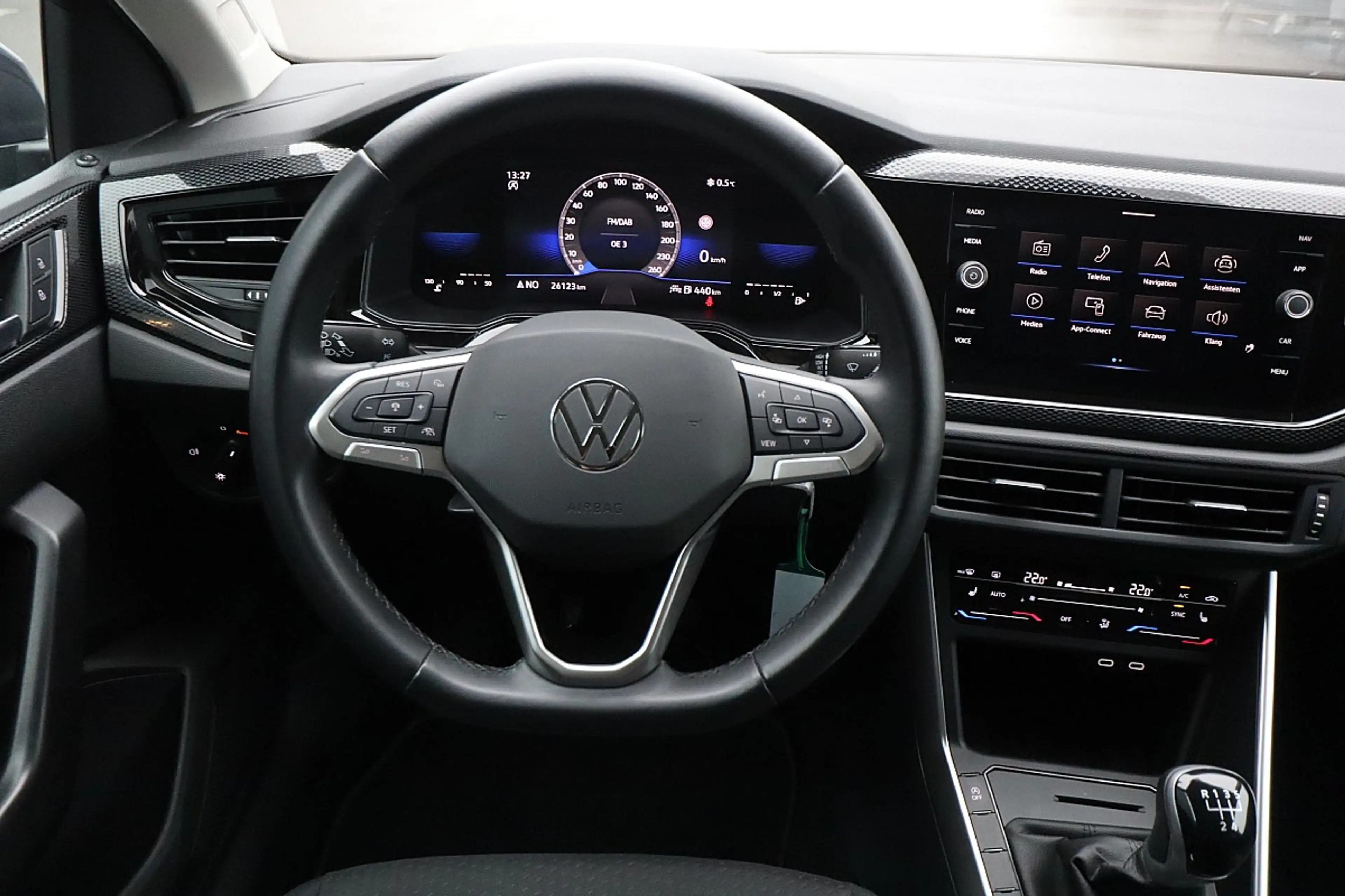 Volkswagen Polo 1,0 TSI Life ACC, LED, Navi, Kamera, Fernlichta... — photo 11