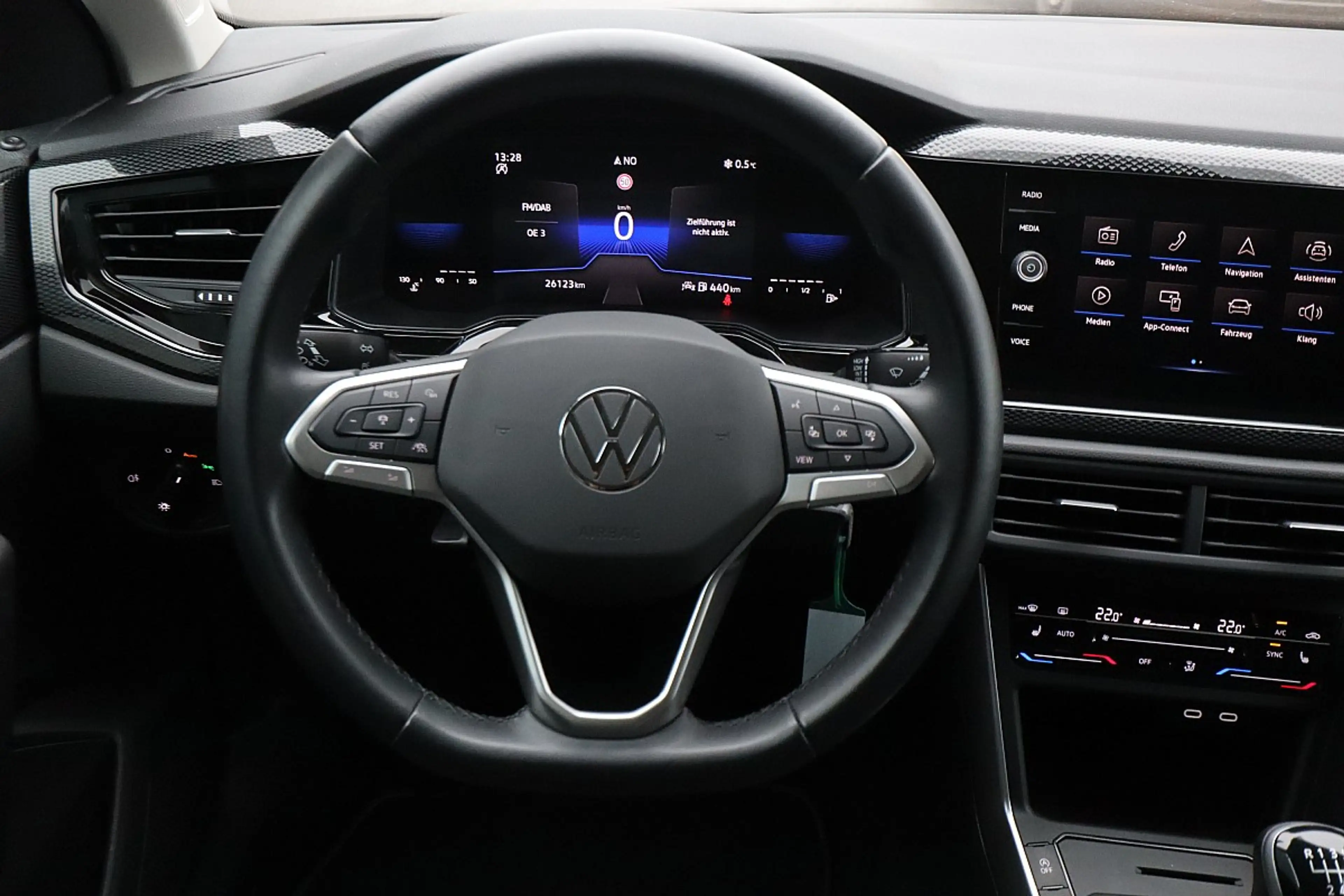 Volkswagen Polo 1,0 TSI Life ACC, LED, Navi, Kamera, Fernlichta... — photo 12
