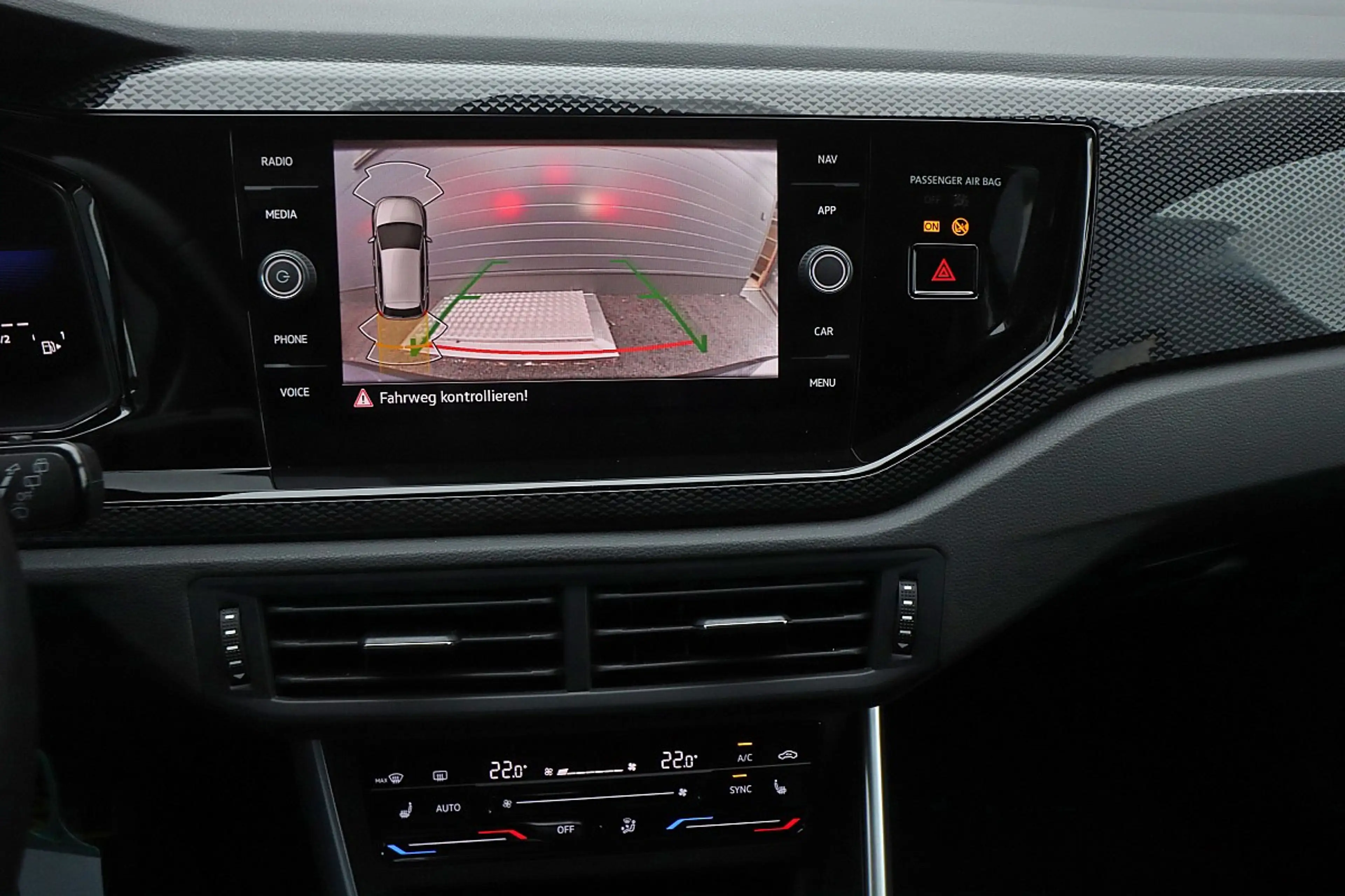 Volkswagen Polo 1,0 TSI Life ACC, LED, Navi, Kamera, Fernlichta... — photo 6
