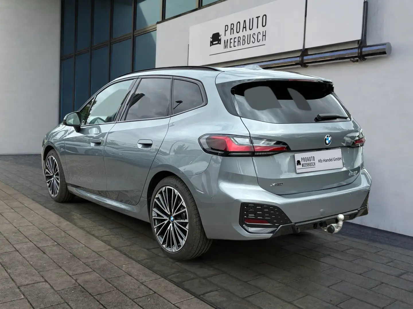 BMW 223 i xDrive Active Tourer M SPORT AHK/PANO/HUD/19 Grau - 2