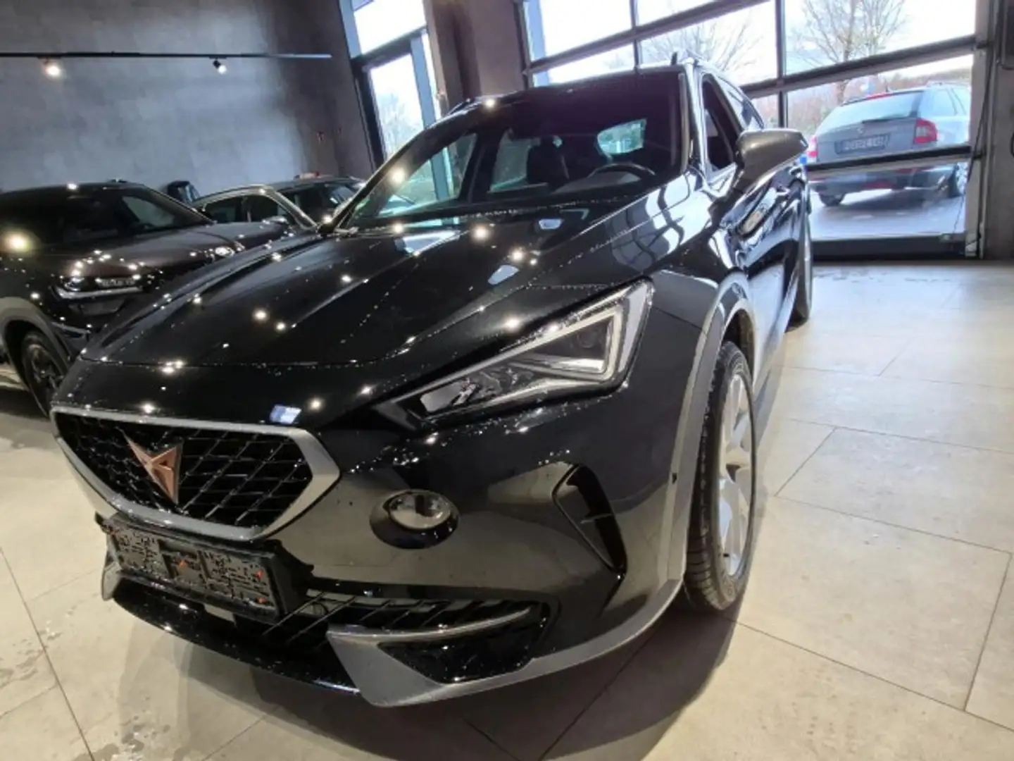 CUPRA Formentor e-HYBRID Pano AHK Kamera Navi LED Schwarz - 2