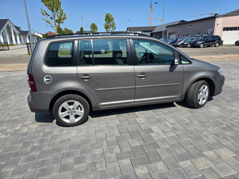 Volkswagen Touran Trendline — photo 8