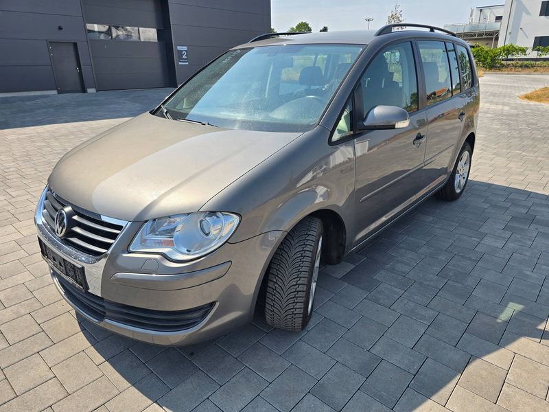 Volkswagen Touran Trendline — photo 13