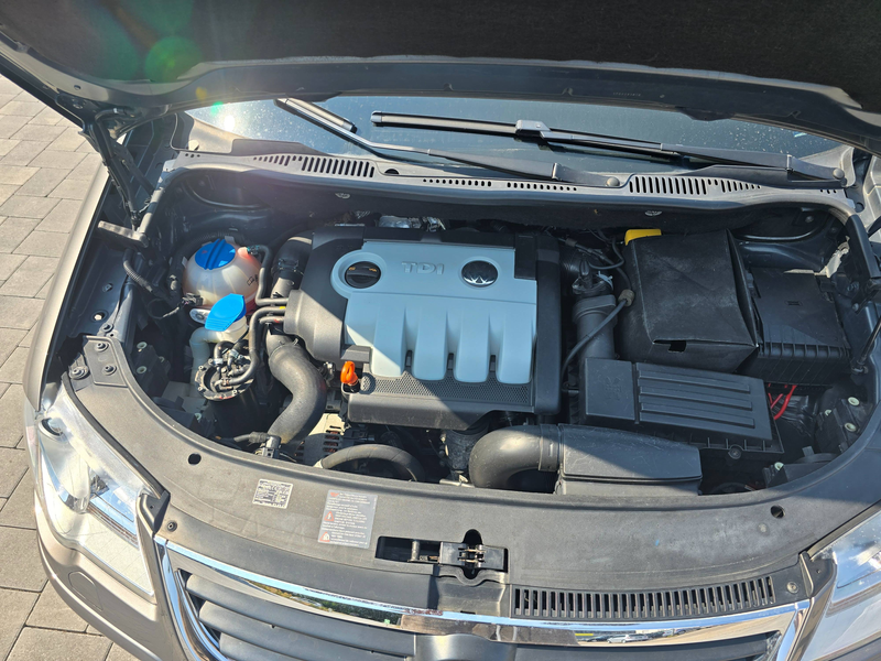 Volkswagen Touran Trendline — photo 4