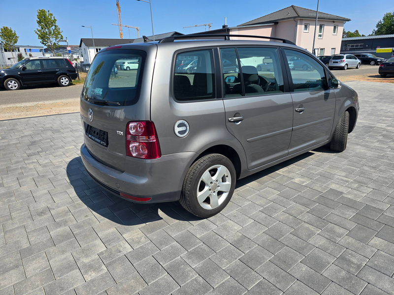 Volkswagen Touran Trendline — photo 7