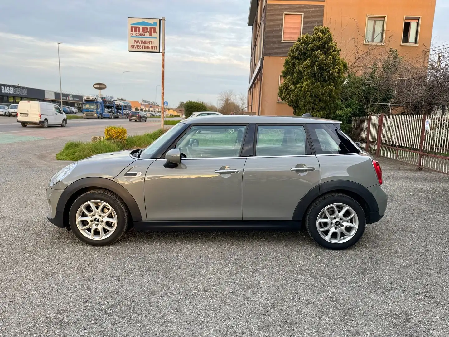 MINI Cooper D Hype 1.5 Cooper D Сірий - 2