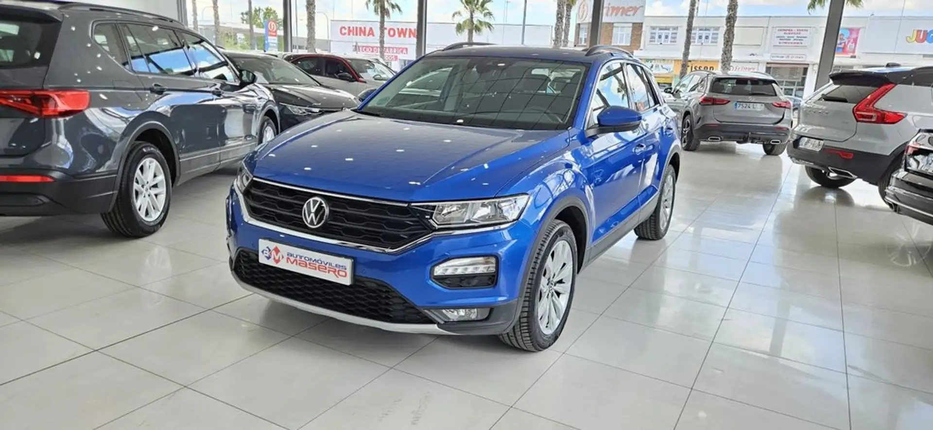Volkswagen T-Roc 2.0TDI Advance 85kW Azul - 1