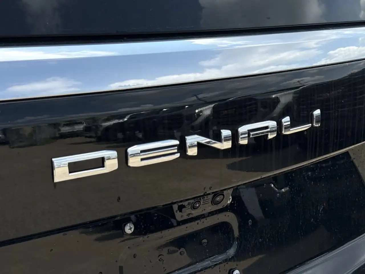 GMC Yukon снимка GMC Yukon