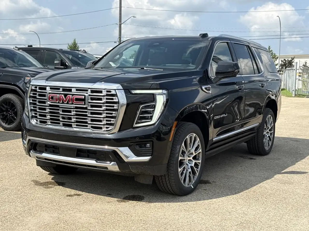 GMC Yukon снимка GMC Yukon