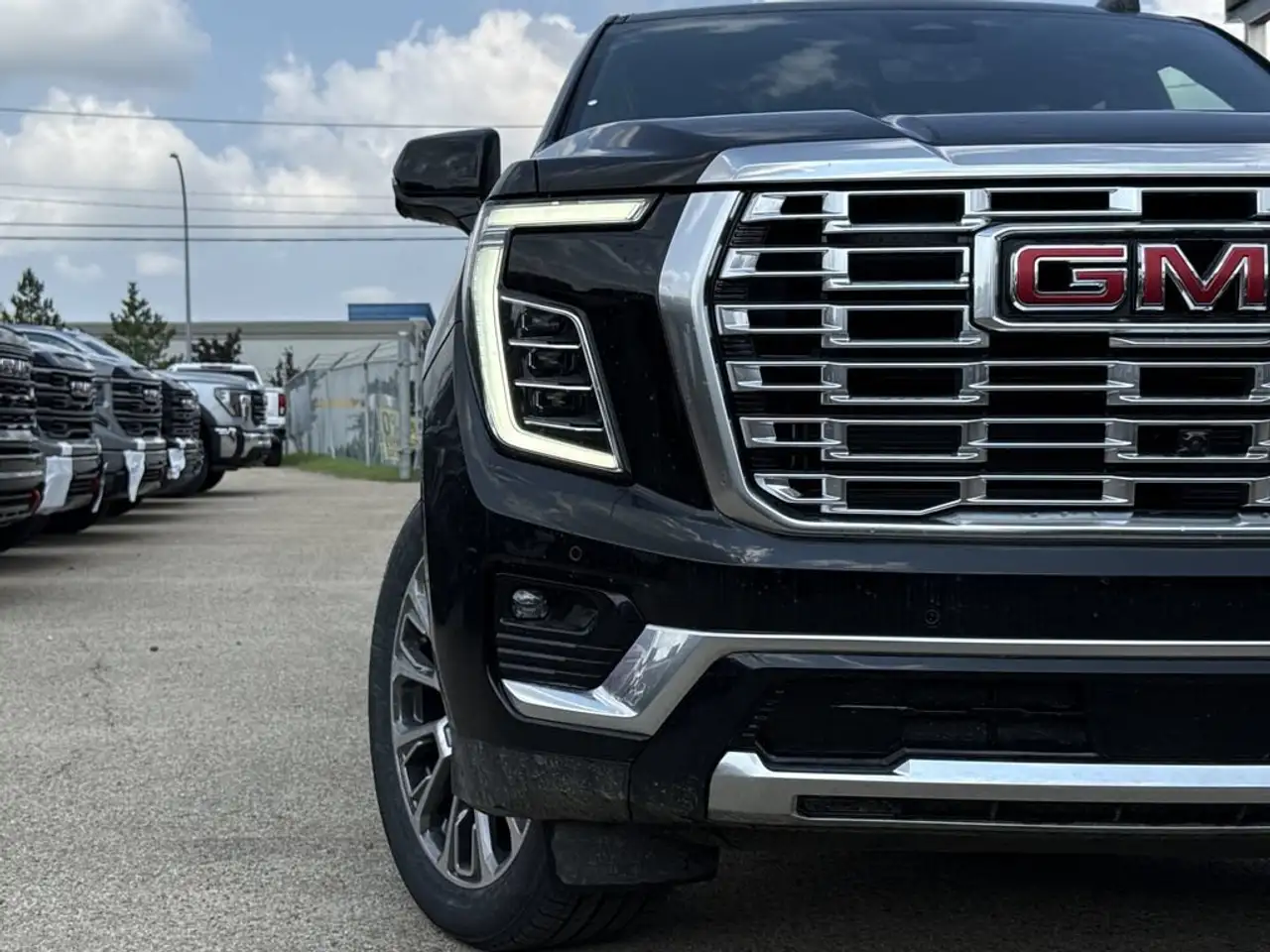 GMC Yukon снимка GMC Yukon