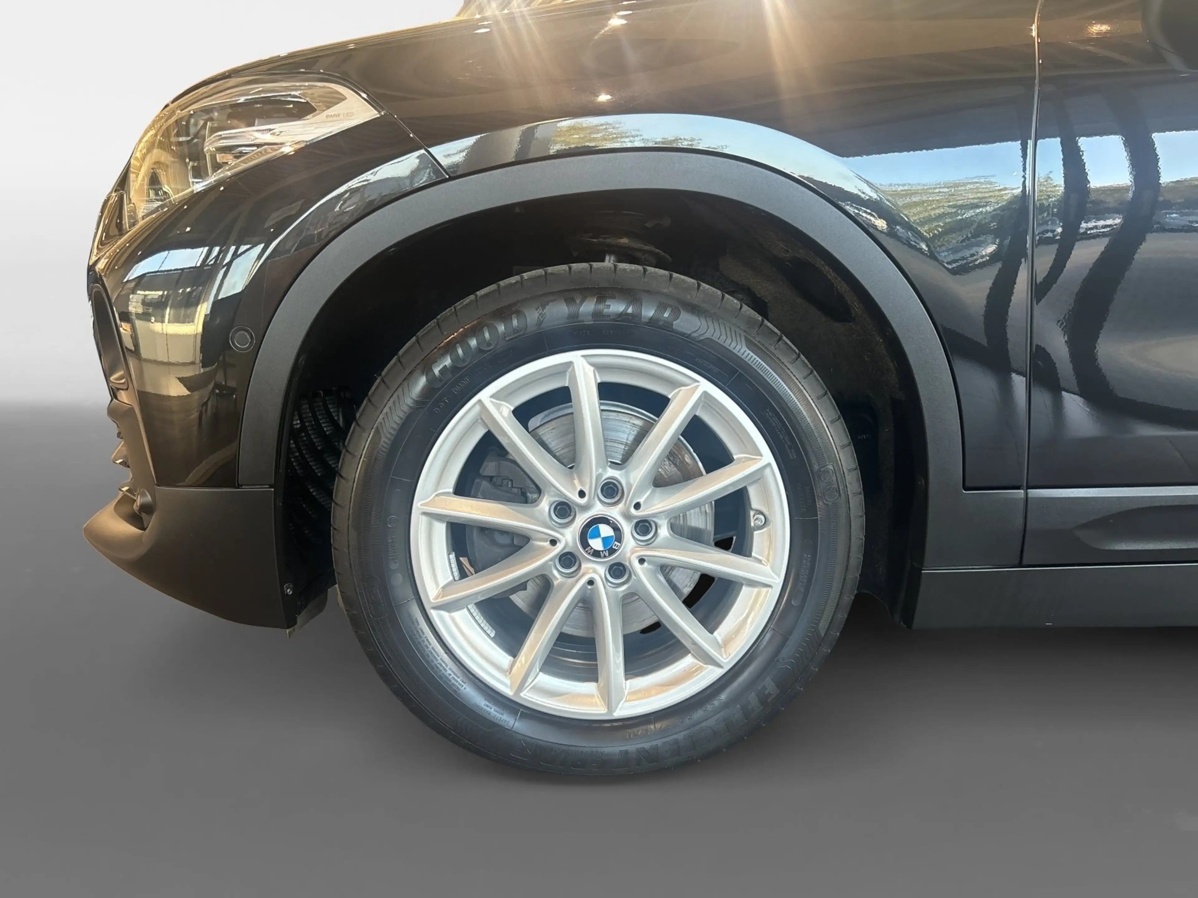 BMW X2 sDrive18i — photo 9
