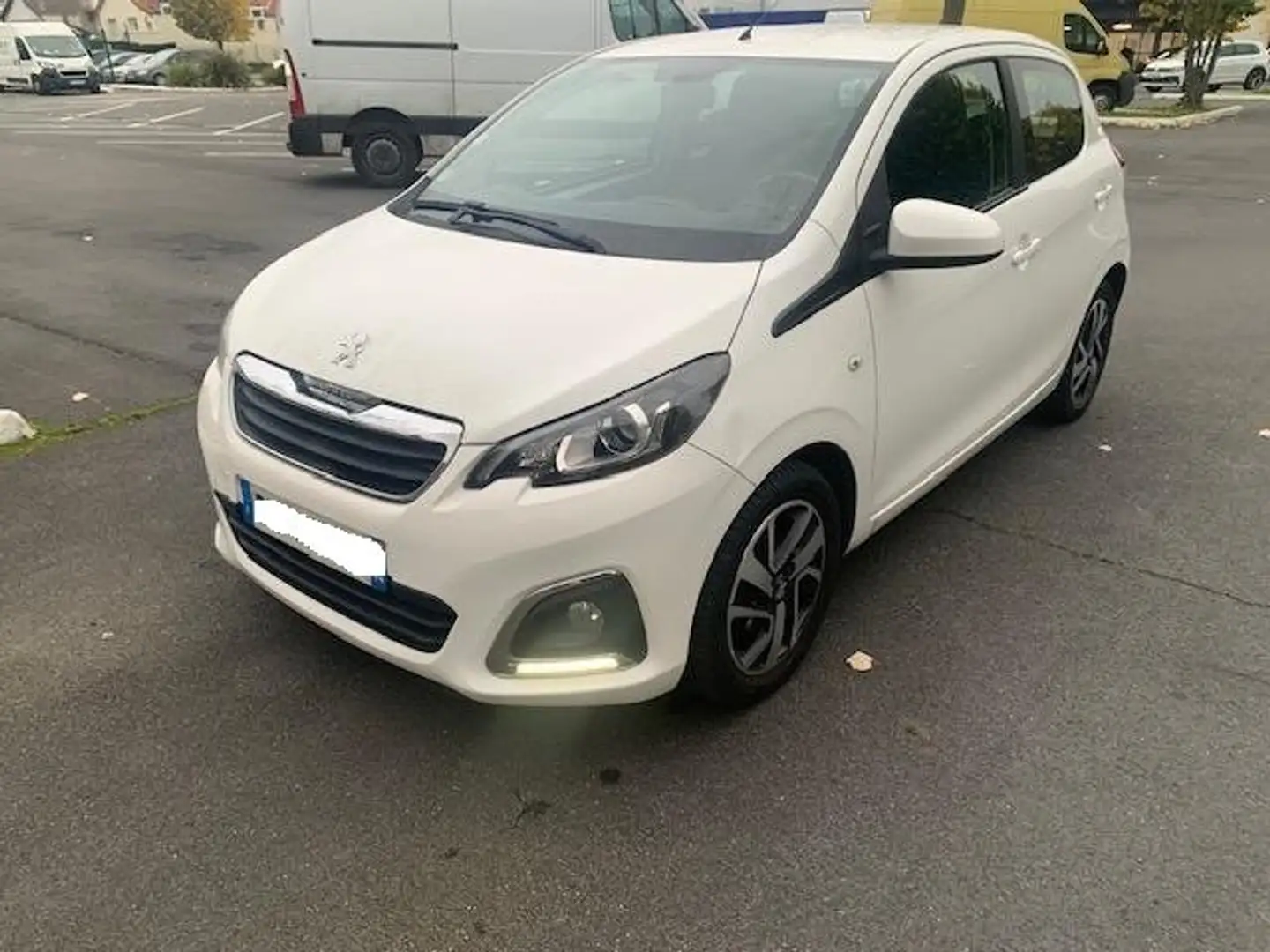 Peugeot 108 1.2 PureTech 82ch BVM5 Allure Blanc - 1
