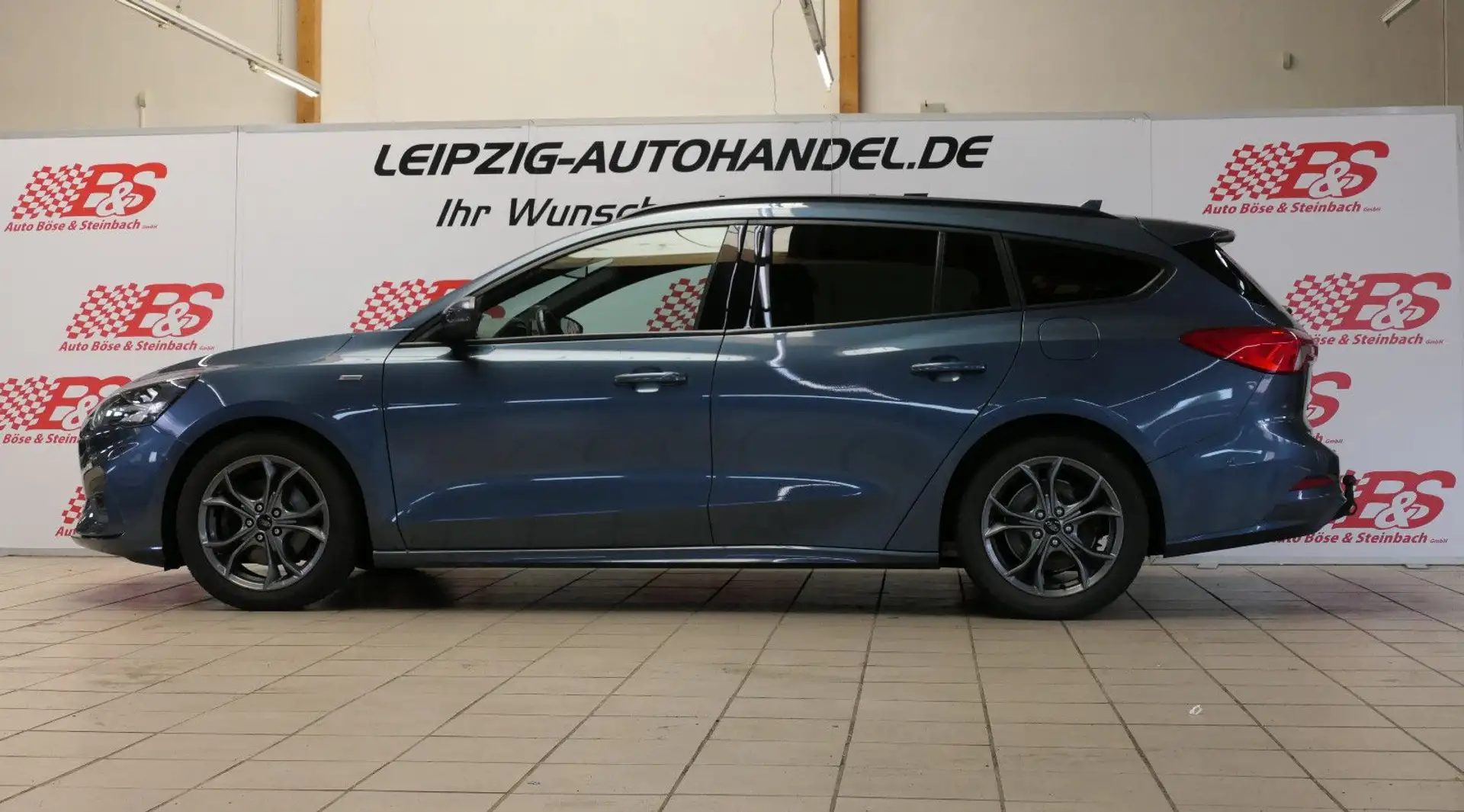 Ford Focus Turnier ST-Line*Motorgeräusche *NAV*LED* Azul - 2