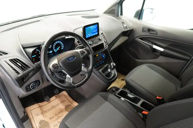 Ford Transit Connect view 13