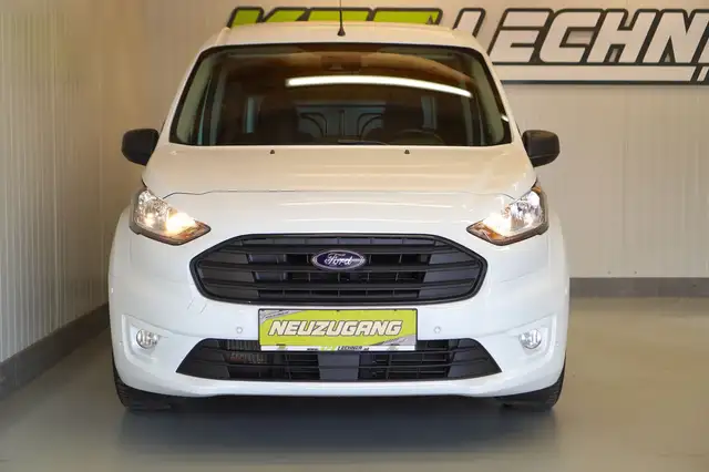Ford Transit Connect view 9