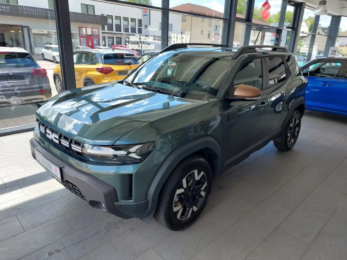 Dacia Duster III TCe 130 Extreme 4x4 1.2 Mild-Hybrid Kam Allwet Grün - 2