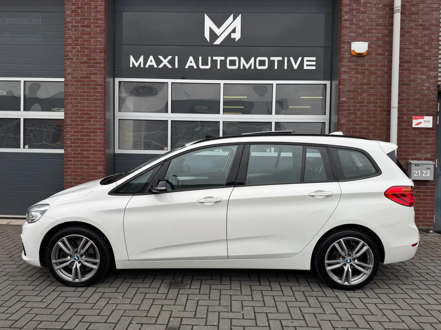 BMW 220 220i 7p. Gran Tourer LED HUD Pano Navi Camera Keyl Bianco - 2