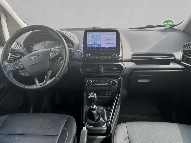 Ford EcoSport view 4