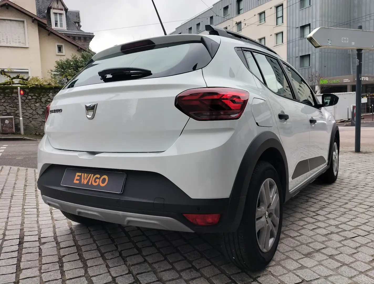 Dacia Sandero STEPWAY 1.0 ECO-G GPL 100 ESSENTIAL - 2