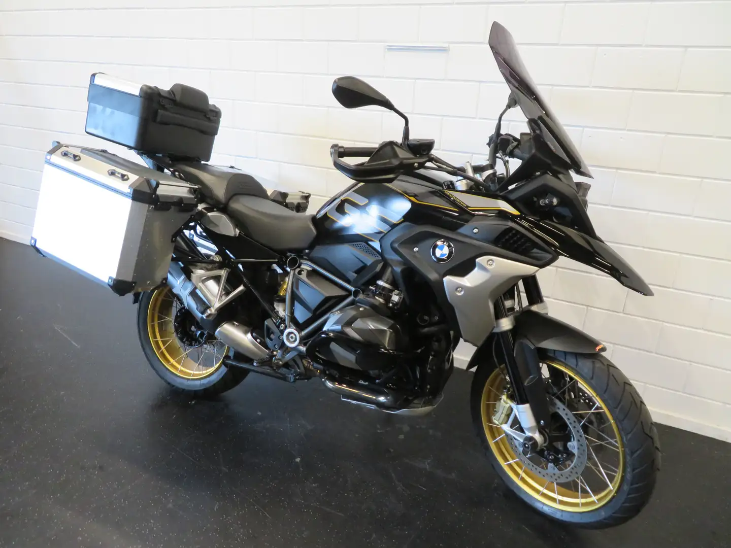 BMW R 1250 GS ABS SOS KEYLESS KOFFERS Zwart - 2