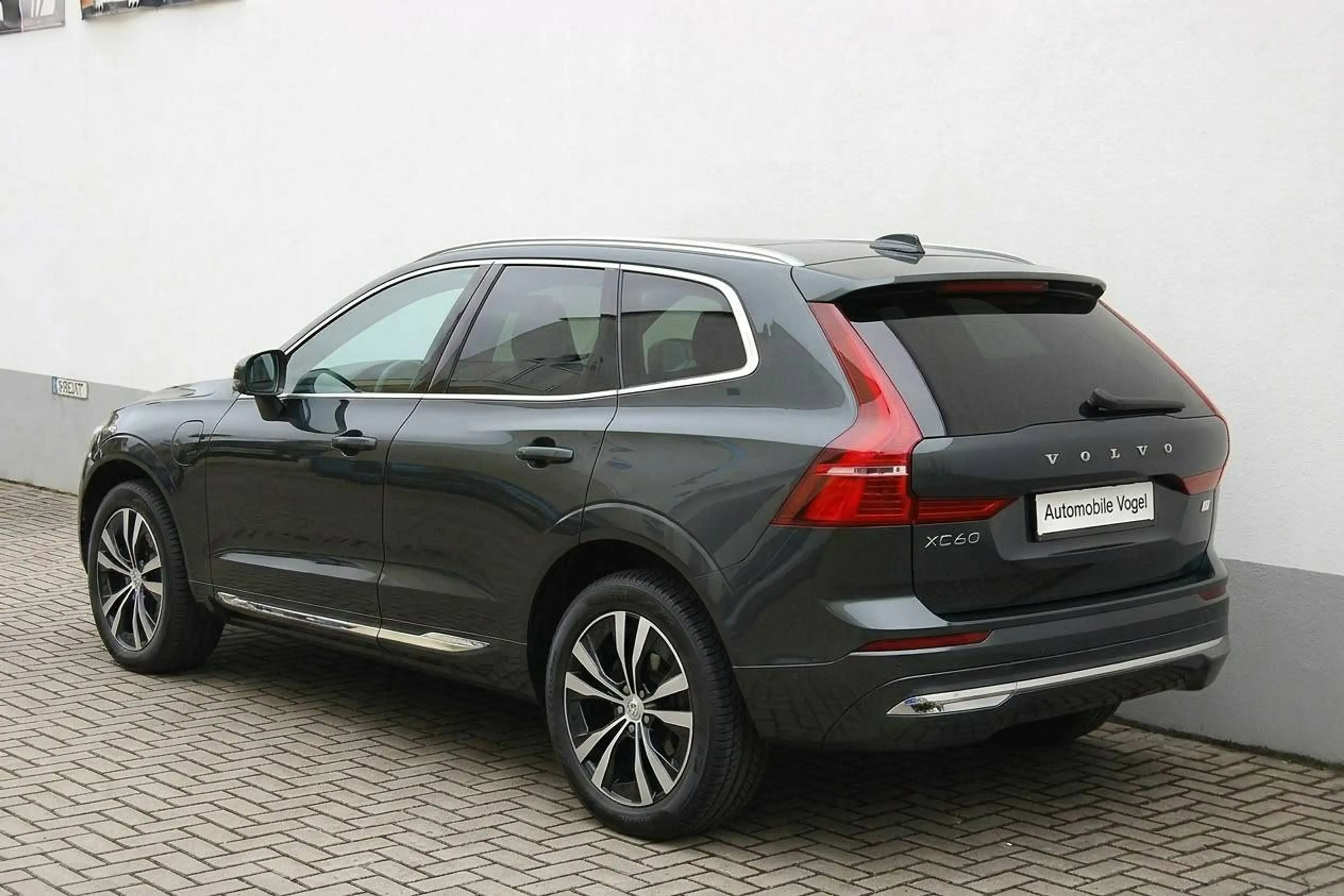 Volvo XC60 XC60 T6 Recharge AWD Core Leder Panoramadach — photo 4