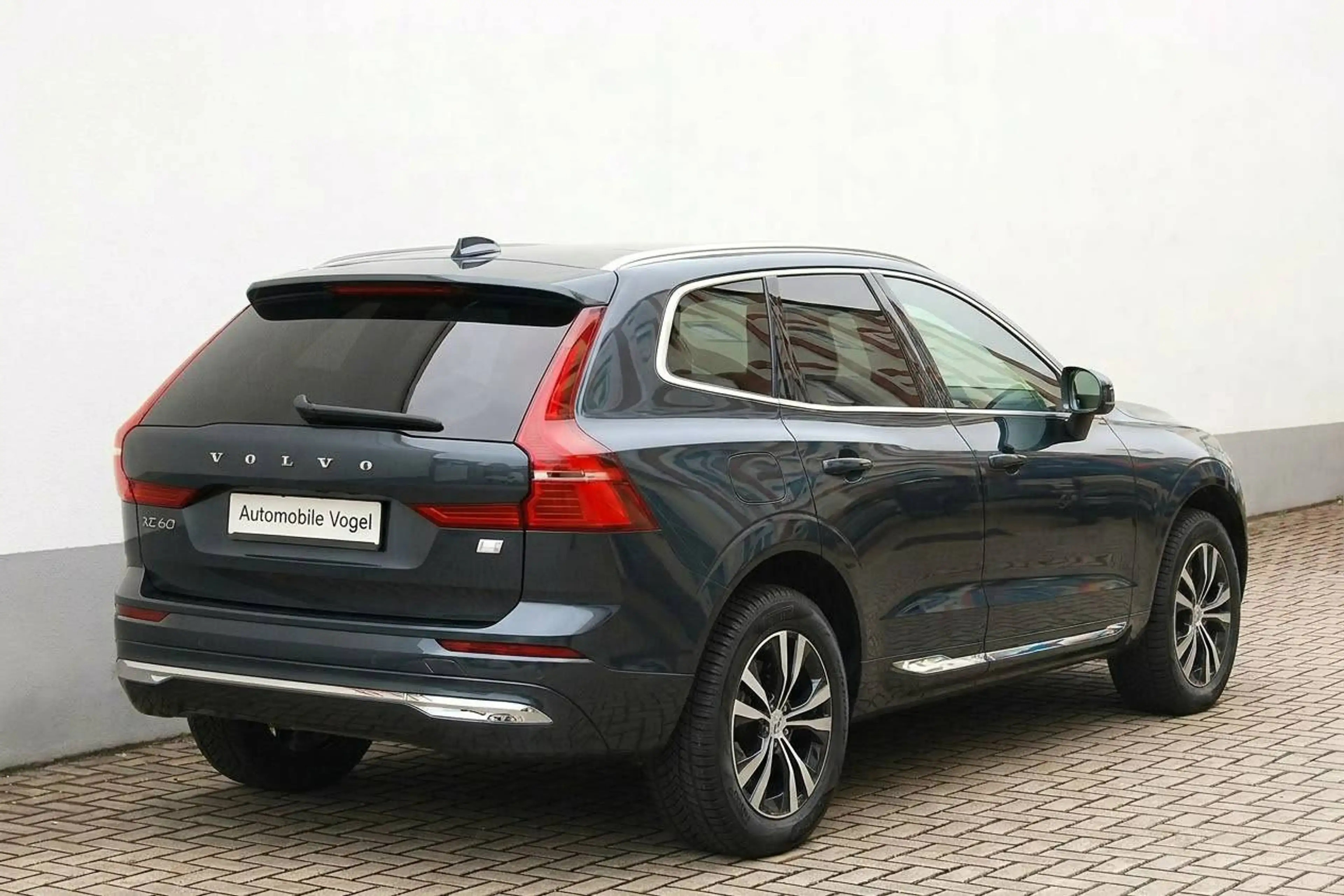 Volvo XC60 XC60 T6 Recharge AWD Core Leder Panoramadach — photo 3