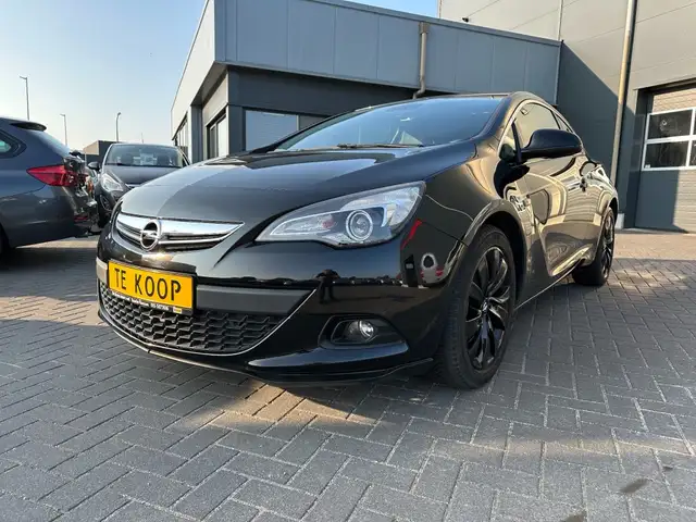 Opel Astra 1.4 T GTC Black Edition Clima Leder Trekhaak