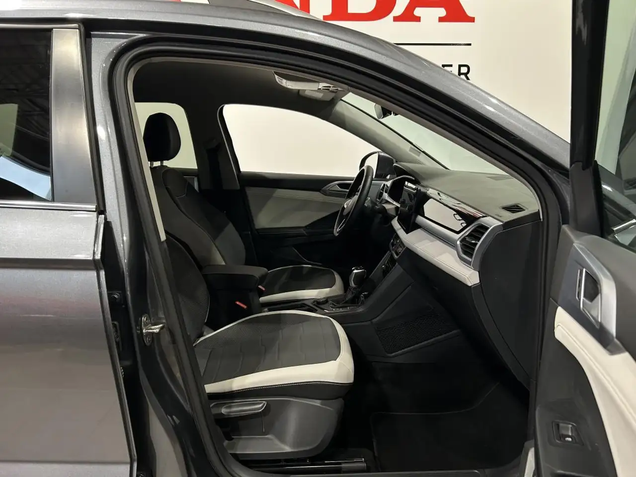Volkswagen Taos снимка Volkswagen Taos