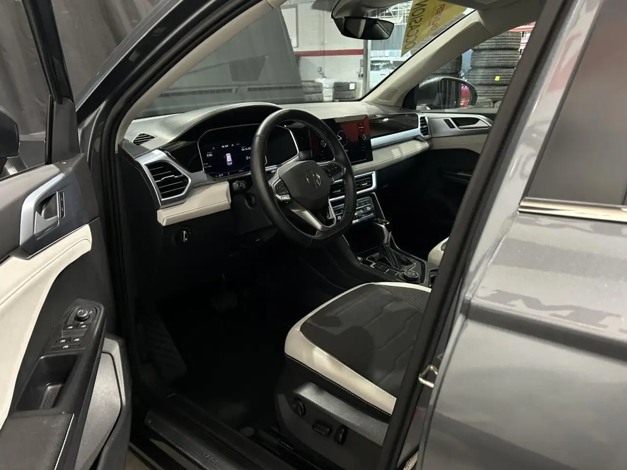 Volkswagen Taos снимка Volkswagen Taos