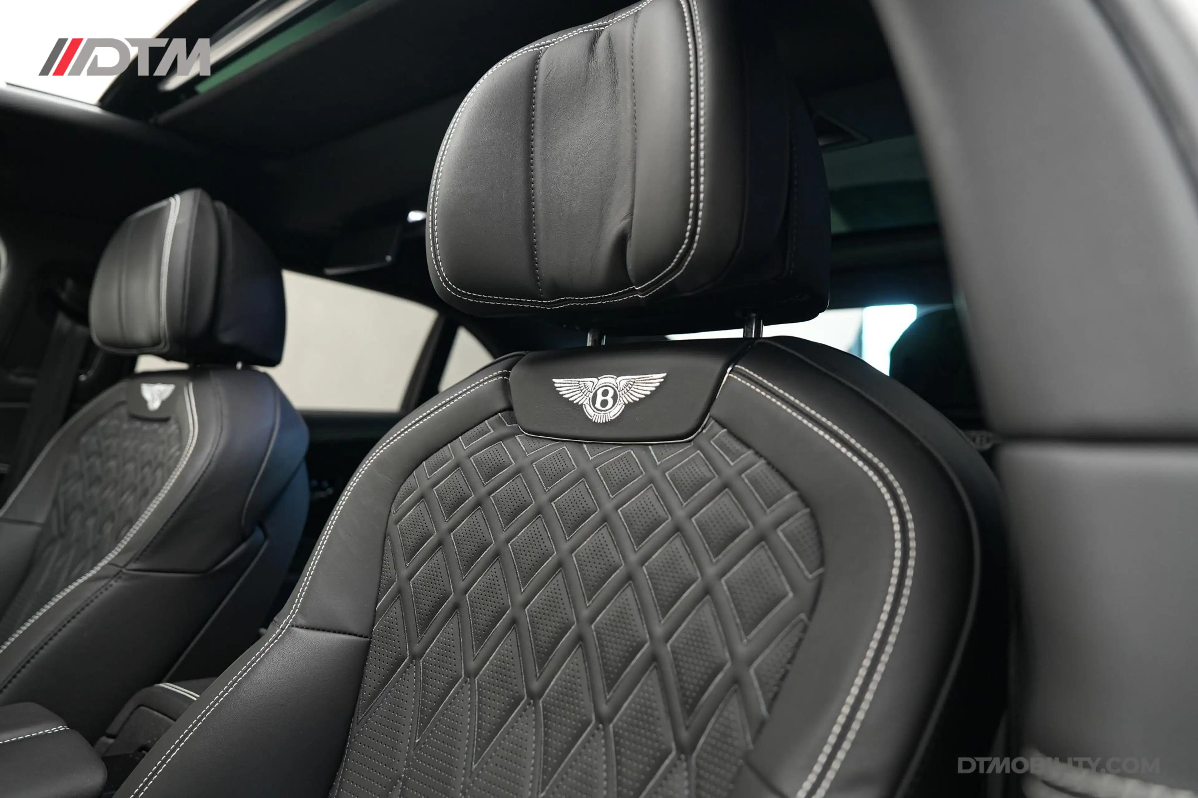 Bentley Flying Spur 6.0 W12 Mulliner | Black Line | Illuminated Flying — photo 5
