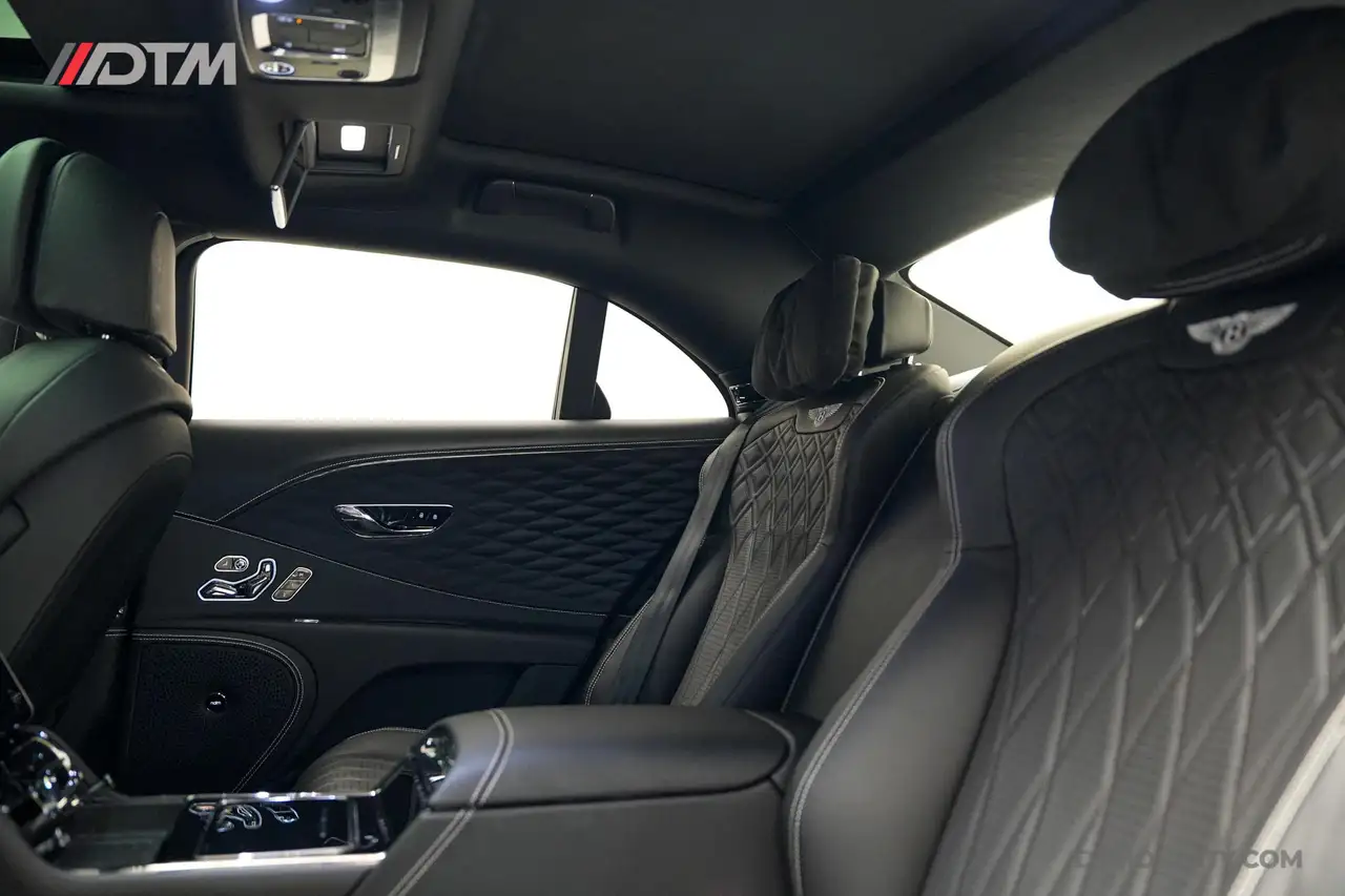 Bentley Flying Spur 2022 — фото 15